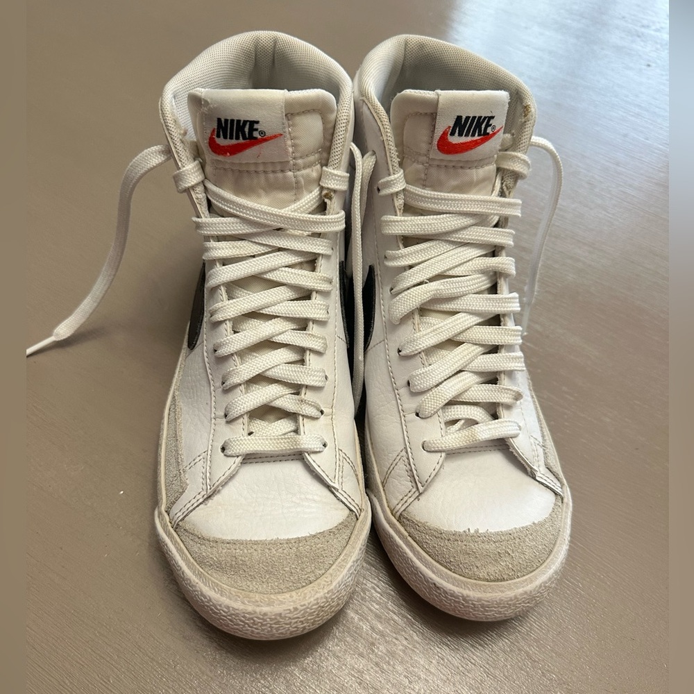 Nike Blazer Mid '77 Vintage White Black Leather DA4086-100 GS Size 6.5Y Fits W8